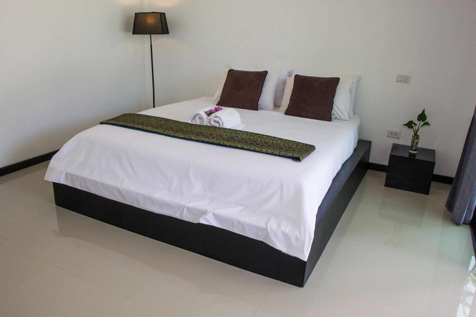 Готель Natai House Екстер'єр фото